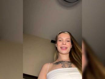 skinny-little-bitch webcam model stream image