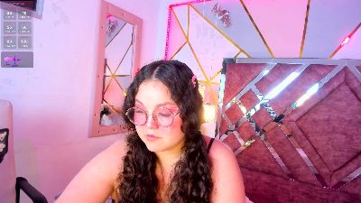 ShylySweet webcam model stream image