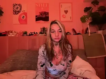 chloetease webcam stripchat model stream image