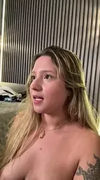 MiaPetit_ webcam model stream image