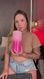 MiaPetit_ webcam model stream image