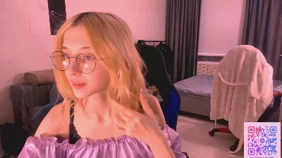 MaiaGarsee webcam model stream image