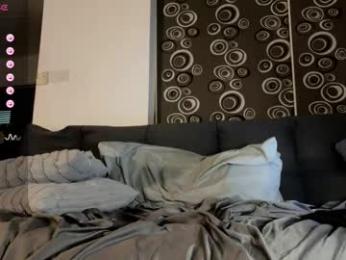 louisdoux webcam model stream image