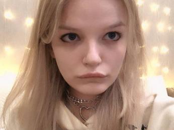 PetrinaKoehl webcam model stream image
