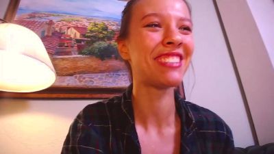 AppleLemi webcam cam4 model stream image