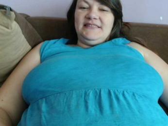 Luci22 webcam model stream image