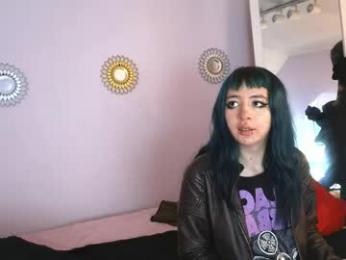 madewithhell webcam model stream image