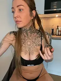 Elenascrib webcam stripchat model stream image