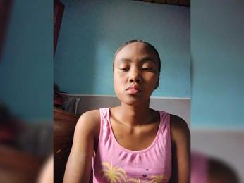 Stella11 webcam model stream image