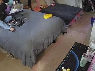 voyeurcam-house-charleys-room webcam model stream image