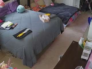 voyeurcam-house-charleys-room webcam model stream image
