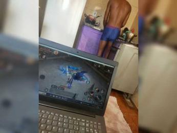 SnowAndShadow webcam model stream image