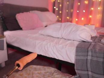 CherryGirlfriend webcam model stream image