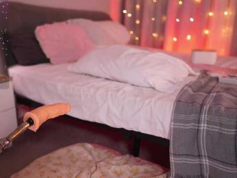 CherryGirlfriend webcam model stream image