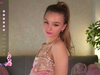 ilittleheart webcam bongacams model stream image