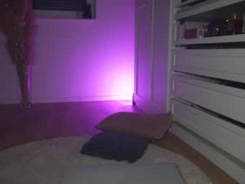 hotbella_ webcam model stream image