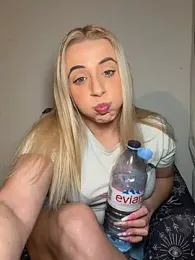 Strongqueen webcam stripchat model stream image