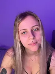 lunawolf21 webcam model stream image