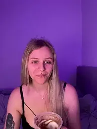 lunawolf21 webcam model stream image