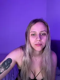 lunawolf21 webcam model stream image