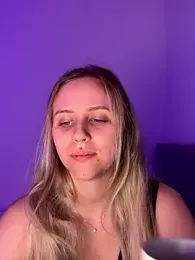 lunawolf21 webcam model stream image