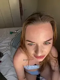 ElenaRebelle webcam model stream image