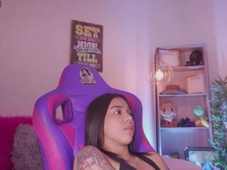 Madelyn Rose webcam model stream image