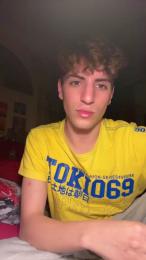 Twinkitaporcell webcam model stream image