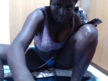 Melaningirl webcam model stream image