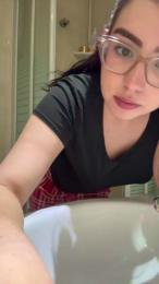 Monse9 webcam model stream image