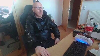 Piercing888 webcam model stream image