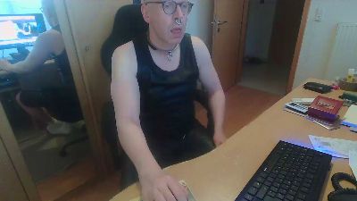 Piercing888 webcam cam4 model stream image