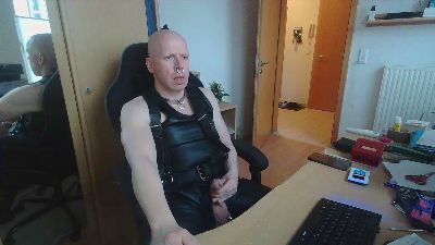 Piercing888 webcam model stream image