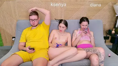 Ksenny webcam model stream image