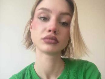 RealLinaaa webcam model stream image