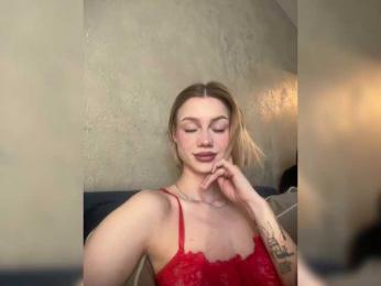 RealLinaaa webcam model stream image