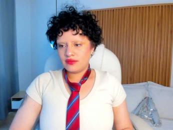 AlaskaDeluxe webcam model stream image