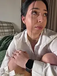 KimArts webcam model stream image