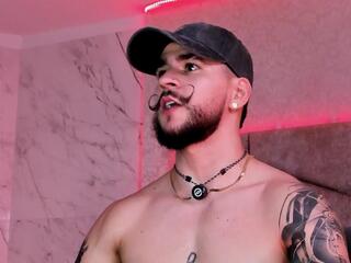 Dick Griffith webcam model stream image