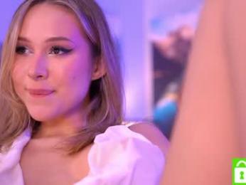 telladreamer_ webcam model stream image