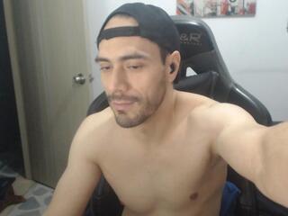 Jusstin I webcam model stream image