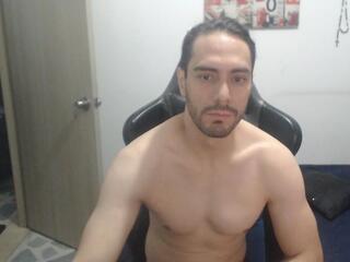 Jusstin I webcam model stream image
