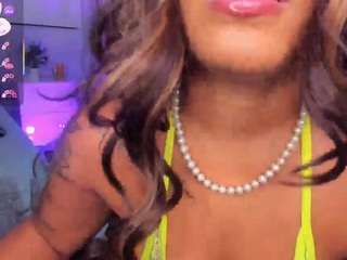 riri-brunnete webcam model stream image