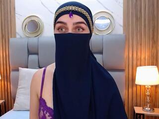 Aliah Manzur webcam model stream image