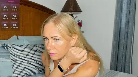 Christine_35 webcam stripchat model stream image