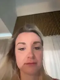 Bella-Tight webcam model stream image