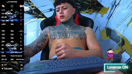 Kevin22_222 webcam model stream image