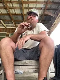 32XRedBeard webcam model stream image