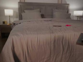 Eseniyavl webcam model stream image