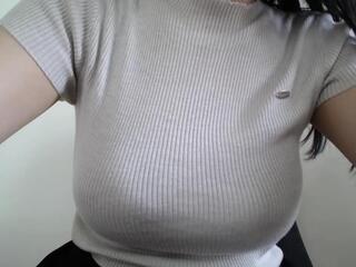 Emilia Young webcam model stream image